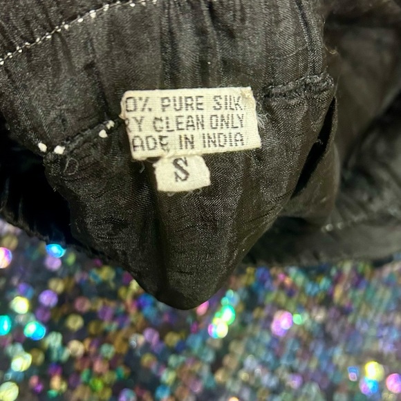 Vintage 100% Silk Black Sequin Midi Skirt | Size Small | Made in India - Picture 5 of 6